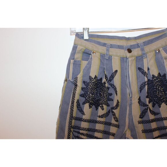 Urban Outfitters Kimichi Blue Striped Emboidered Pleasted Cropped Jeans size 8 - Picture 5 of 12